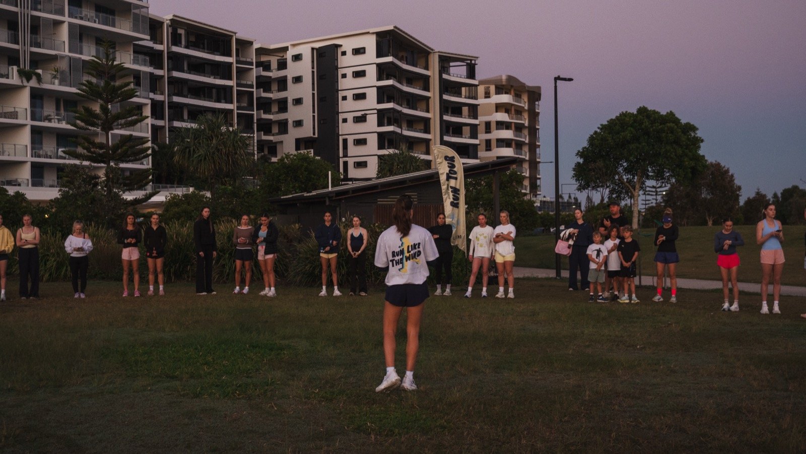 Runners warming up in Bokarina before the LSKD x Grace Grove run