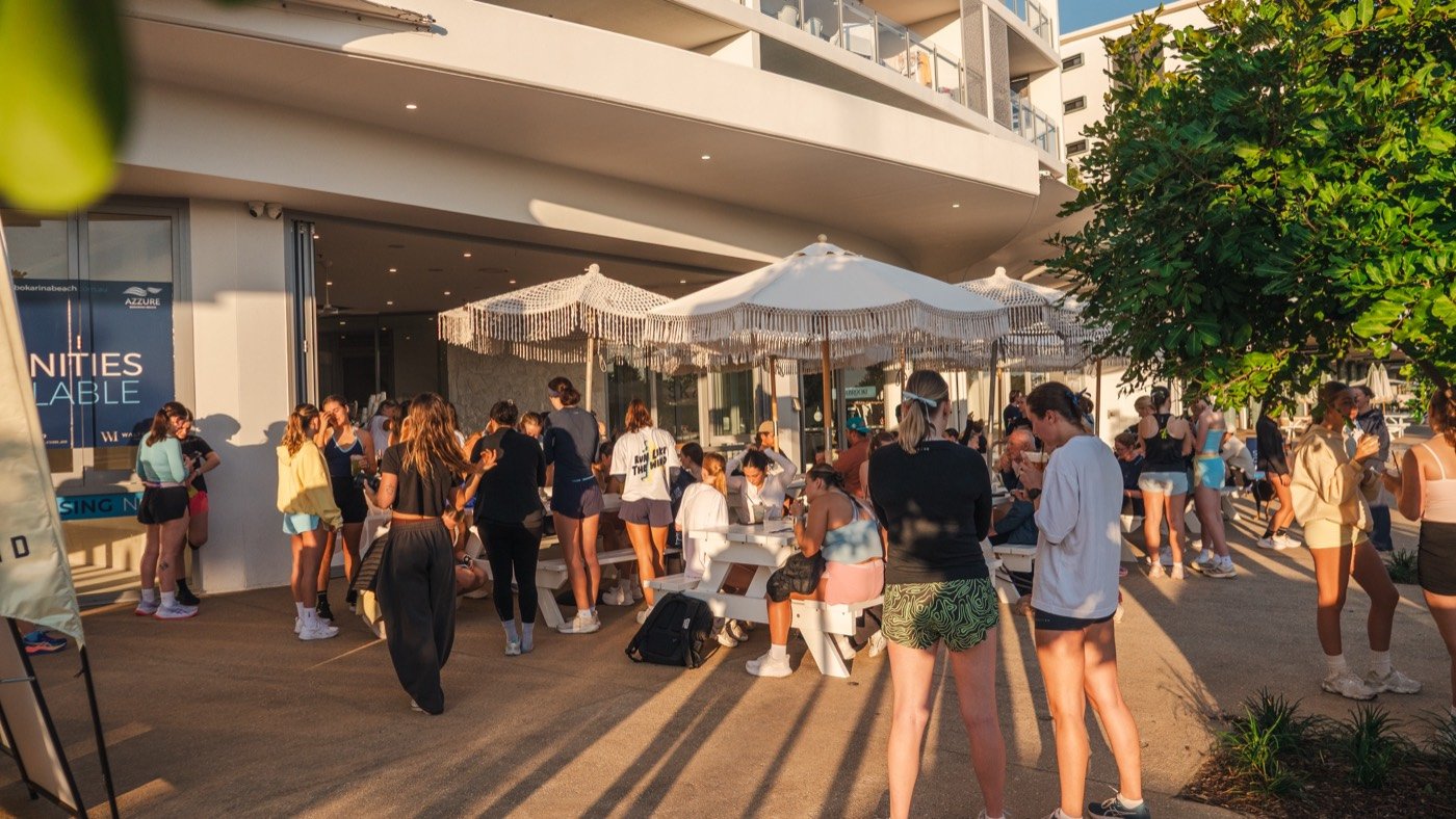 Runners gathered outside Sunday Coffee Bokarina for the LSKD x Grace Grove event