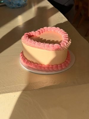 cake-pink-heart-01